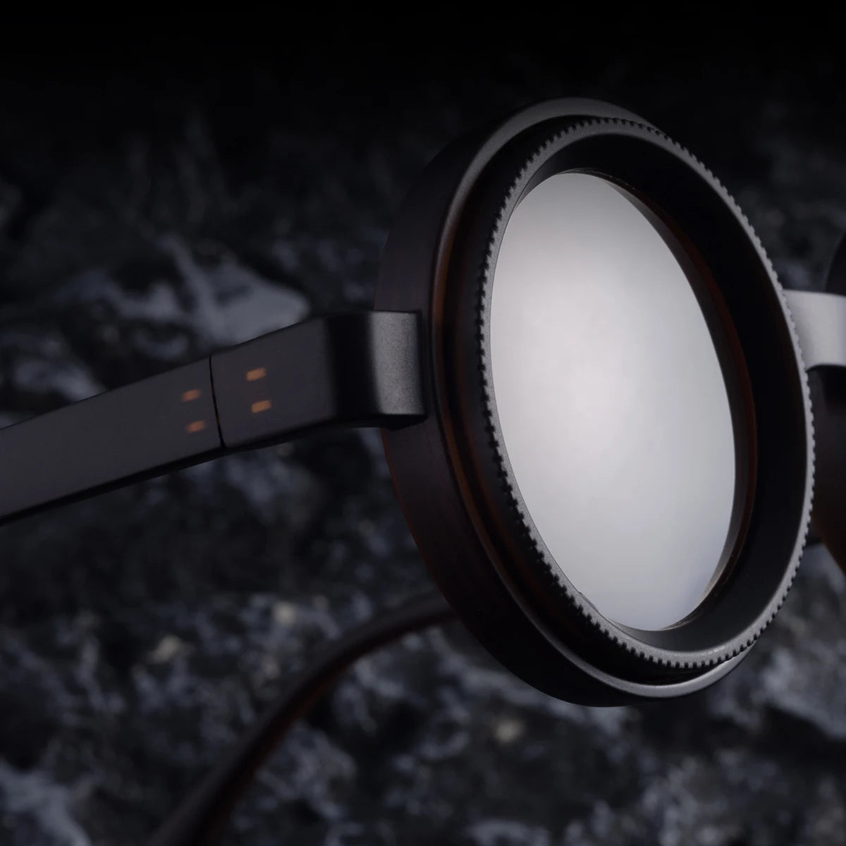 Adjustable Dimming Sunglasses